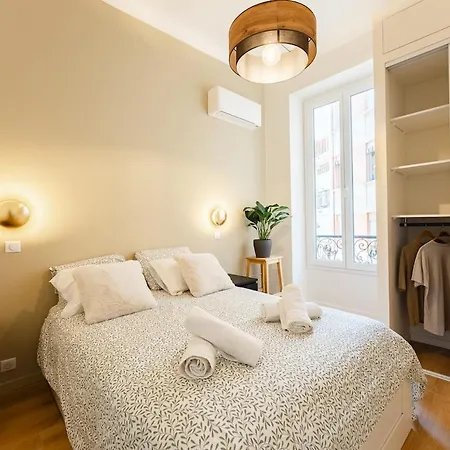 Ambiance Cosy A La Nicoise 아파트