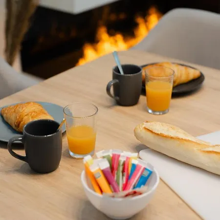 Ambiance Cosy A La Nicoise 니스